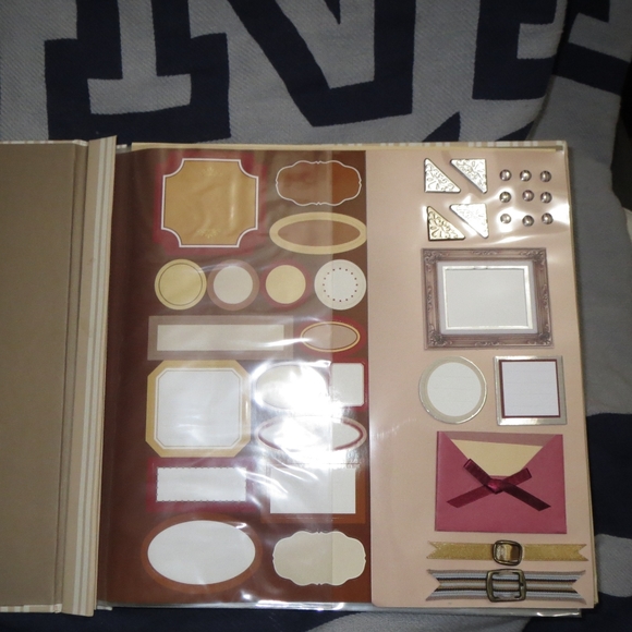 2/$25 Pre-designed Scrapbook album - Picture 6 of 6